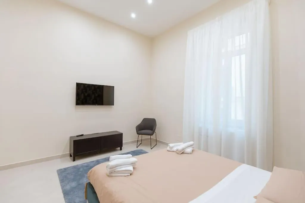 Le Maison Pochet Duomo Luxury Apartment Naples Italy