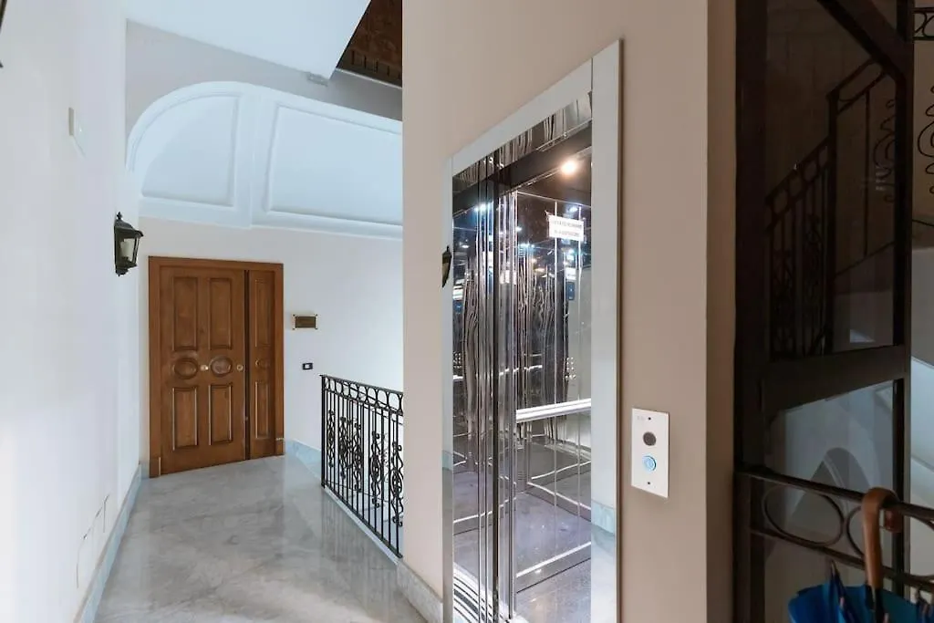 Le Maison Pochet Duomo Luxury Apartment Naples