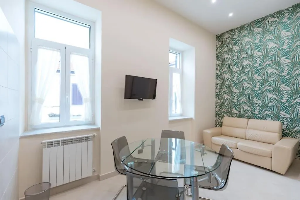 Le Maison Pochet Duomo Luxury Apartment Napoli İtalya